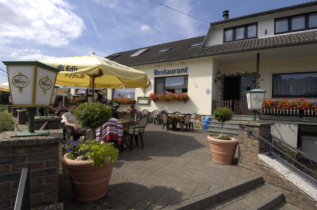 Zum Burghof Hotel Schoenberg Buitenkant foto