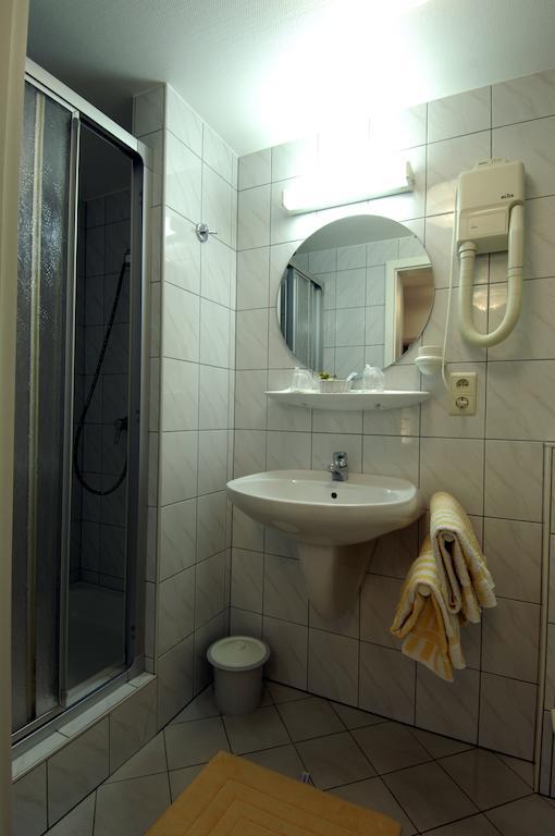 Zum Burghof Hotel Schoenberg Kamer foto