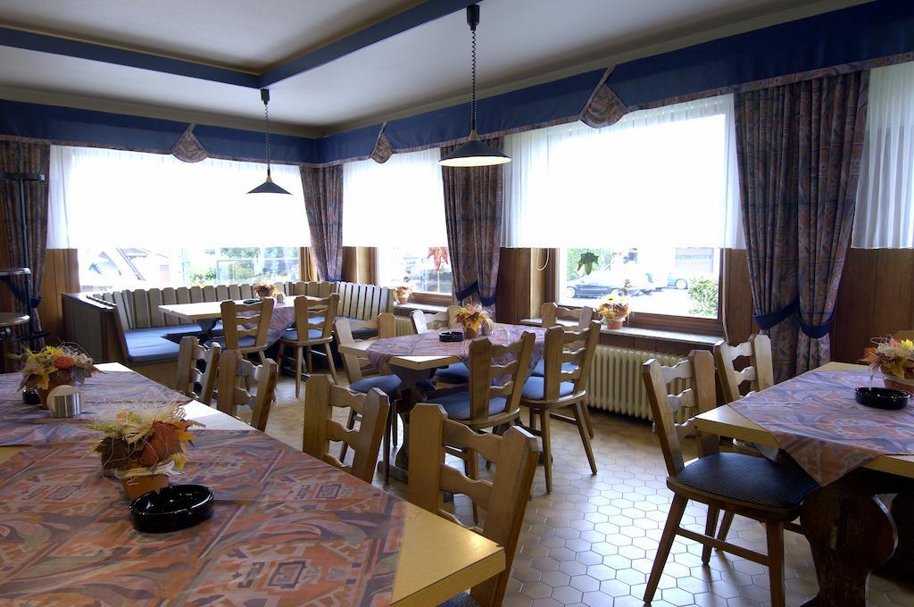 Zum Burghof Hotel Schoenberg Buitenkant foto